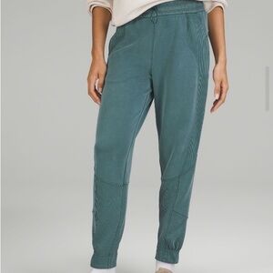 Lululemon Brushed Softstreme Ribbed High-Rise Jogger | Green Jasper | Size 0